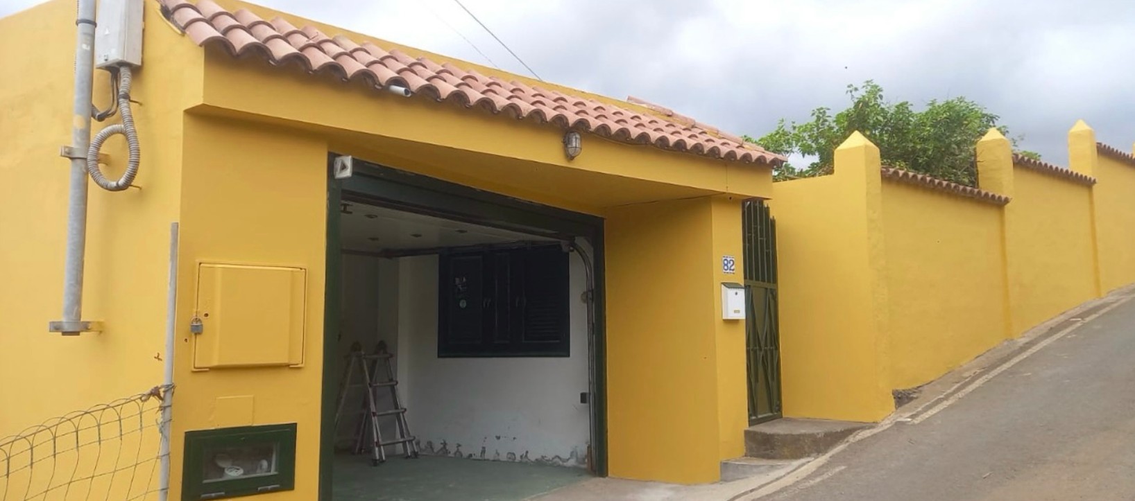 No alt text